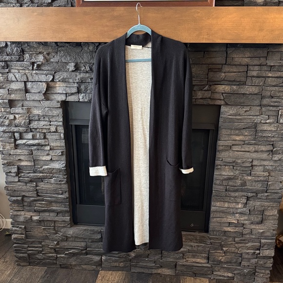 Babaton Sweaters - Babaton Heather Gray Knit Top